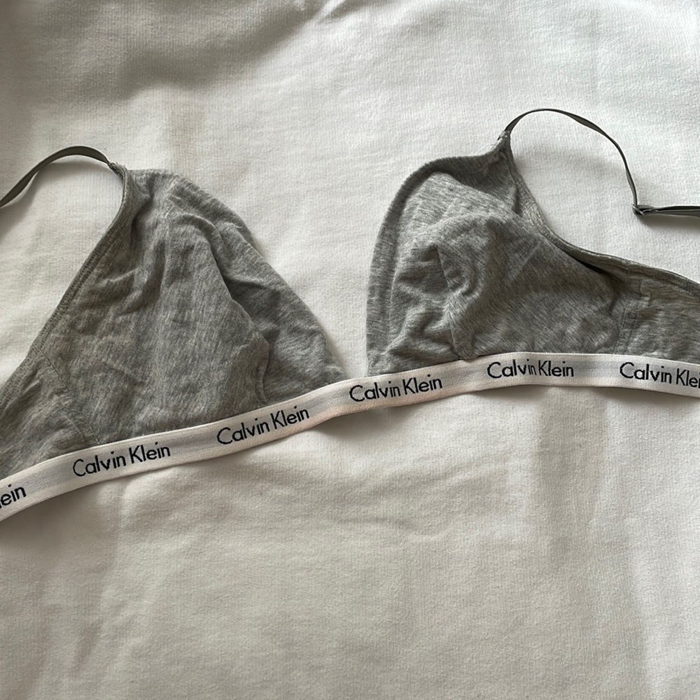 Calvin Klein Light Gray Triangle Bralette W/ White Lining- Size Small/ Medium